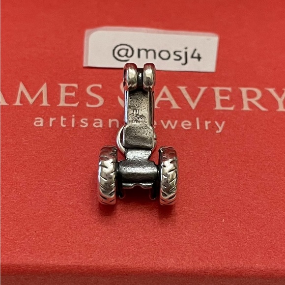 Retired James Avery 3D Tractor 🚜 Charm - Picture 5 of 5